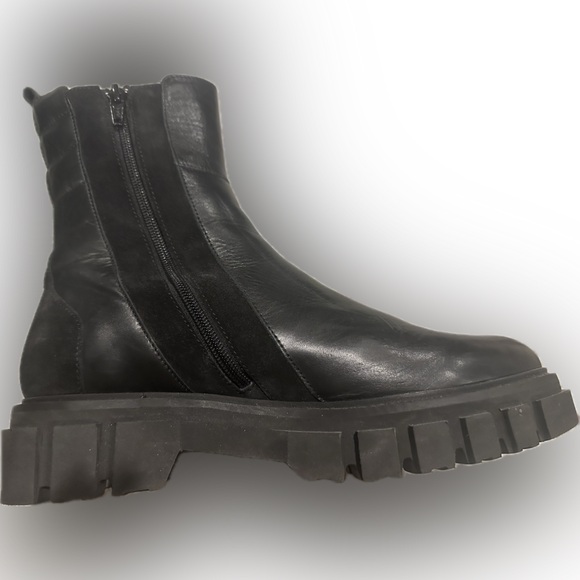 Soft Waves black leather and suede combat-style boots - Picture 4 of 9